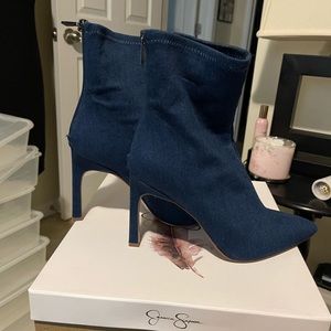 Jessica Simpson blue stretch demin boots 7.5